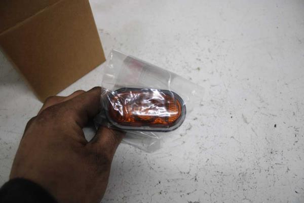 CLIGNOTEUR/ REPETITEUR INTERSTAR/ PRIMASTAR/ MOVANO/ VIVARO/ CLIO/ KANGOO/ MASTER / TRAFIC/ TWINGO - Vue 1